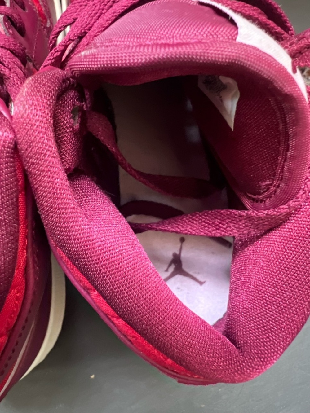 Nike Air Jordan 1 Retro Mid SE Quilted Red Pink GS Size 5Y - Picture 5 of 7